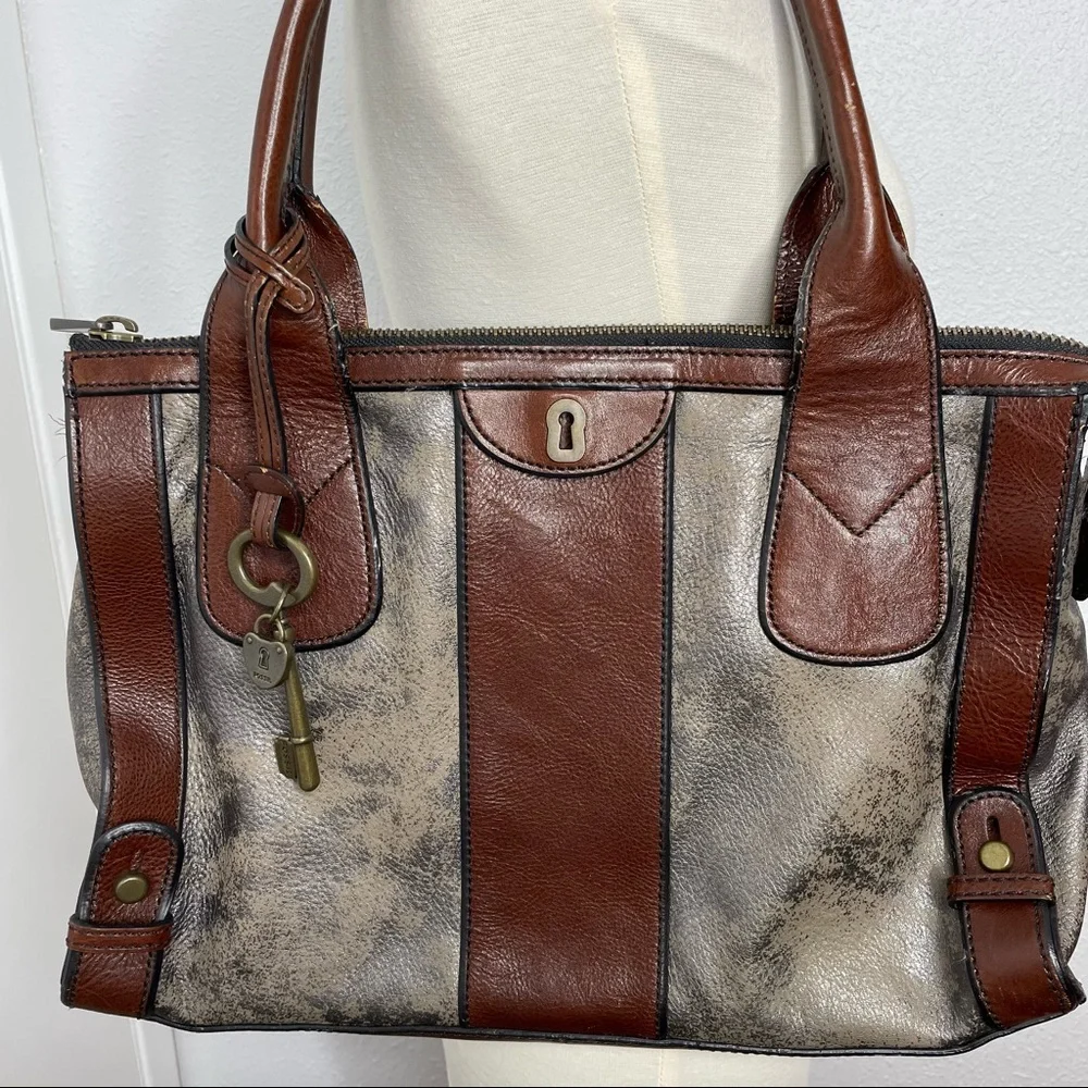 Fossil Vintage Reissue Leather Satchel Purse - Key details
